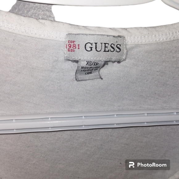 Guess shirt women's extra small 100% cotton white red triangle in sequins - Picture 3 of 3
